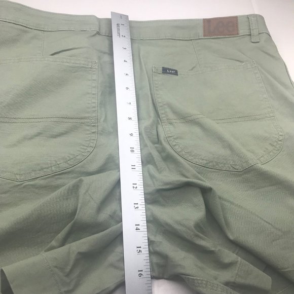 Lee Women's 20M Hi-Rise Regular Fit Deeplichengreen Utility Short New With Tags - Picture 12 of 13